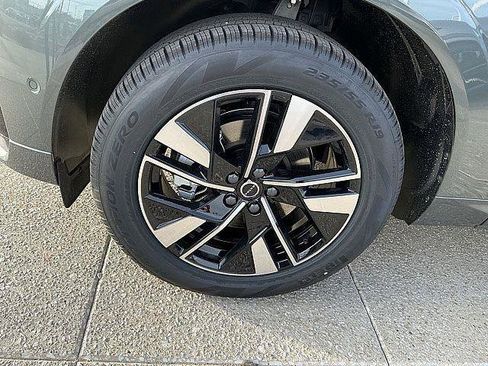 New 2026 Volvo XC60 B5 Plus w/ Climate Package AWD/4WD image 12