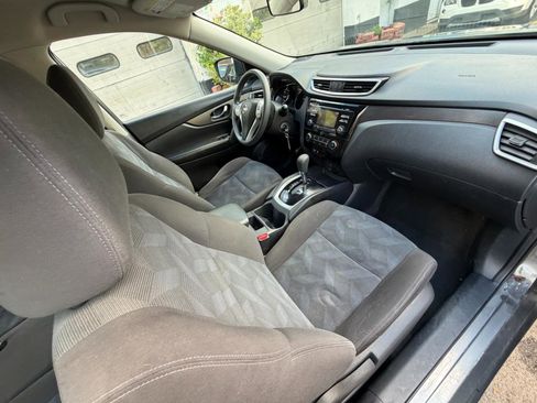 Used 2016 Nissan Rogue S image 37