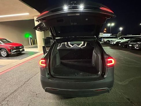 Used 2019 Tesla Model X Long Range image 3