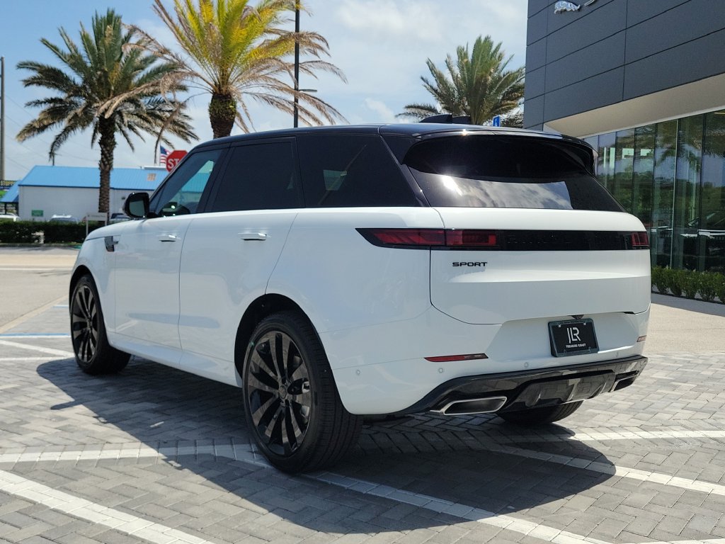 New 2026 Land Rover Range Rover Sport Dynamic SE AWD/4WD image 3