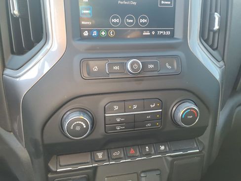 Used 2022 Chevrolet Silverado 2500 Custom w/ Custom Value Package image 14