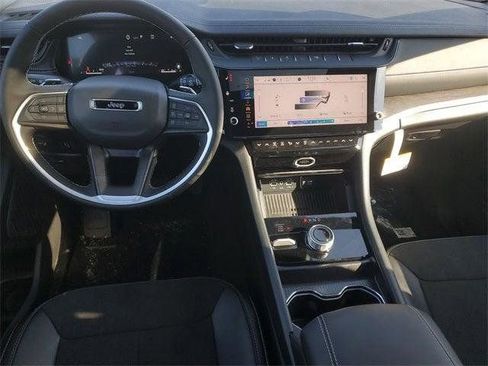 New 2026 Jeep Grand Cherokee Altitude AWD/4WD image 13