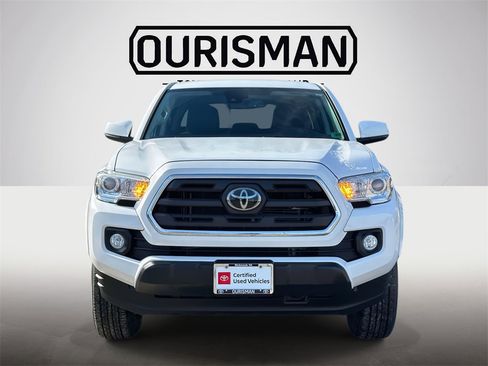 Certified 2019 Toyota Tacoma SR5 image 24