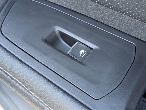 New 2026 Volkswagen Atlas SE image 35