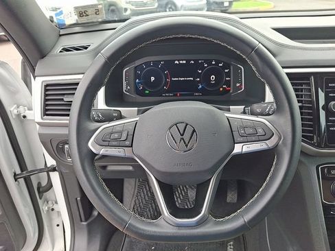 Used 2023 Volkswagen Atlas Cross Sport SE AWD/4WD image 19