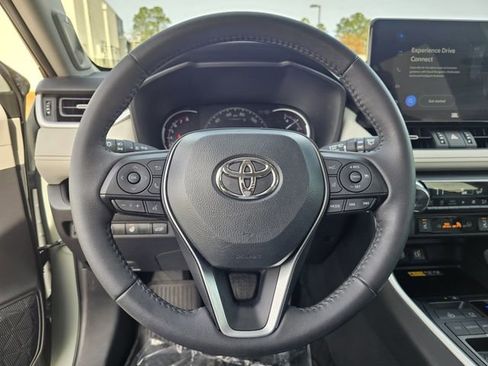 Used 2023 Toyota RAV4 XLE Premium image 23