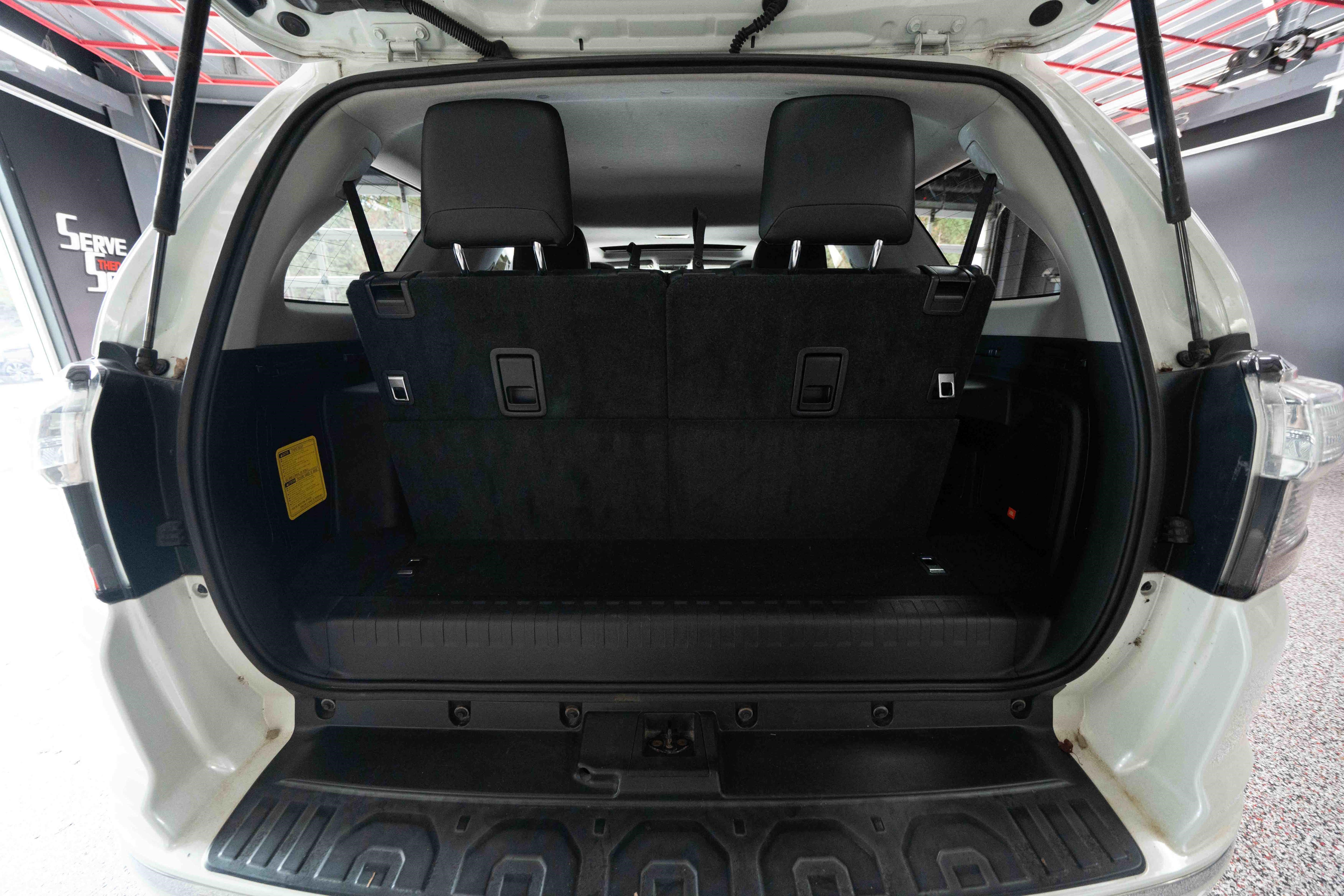 Used 2015 Toyota 4Runner Limited AWD/4WD image 28