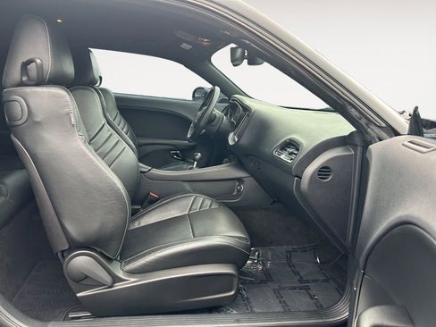 Used 2015 Dodge Challenger SRT Hellcat image 11