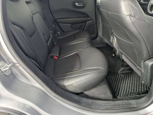 Used 2019 Jeep Compass Latitude w/ Popular Equipment Group FWD image 33