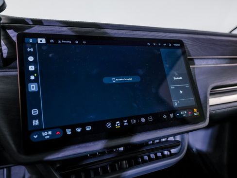 Used 2025 Rivian R1T Adventure image 18