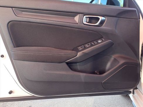 Used 2025 Honda Civic Sport image 16