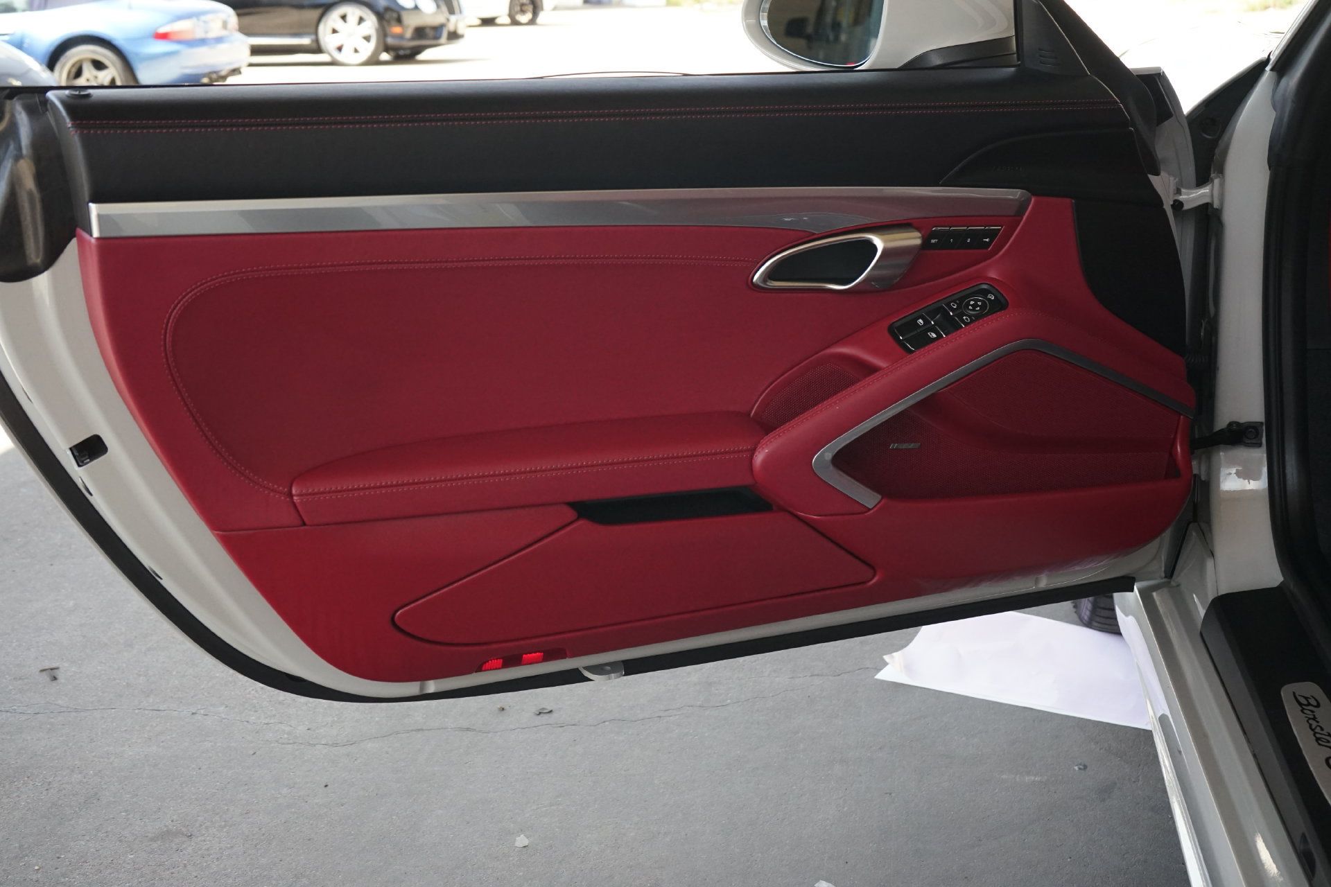 Used 2025 Porsche 718 Boxster GTS RWD image 12
