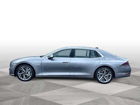 Used 2025 Genesis G90 3.5T AWD/4WD image 5