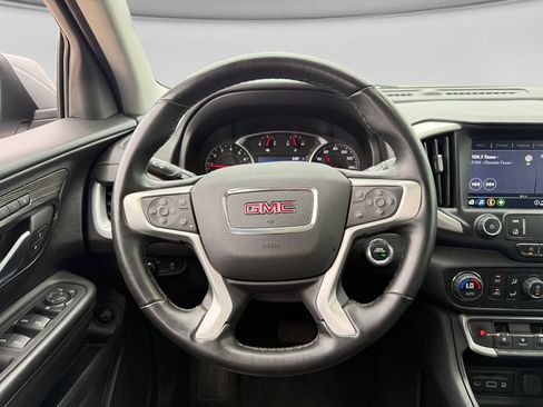 Used 2024 GMC Terrain SLT AWD/4WD image 15