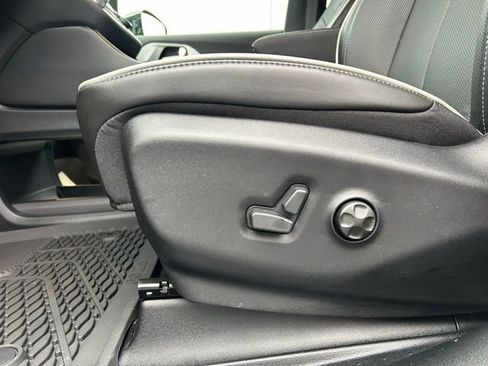 New 2026 Chrysler Pacifica Limited w/ S Appearance Package image 33