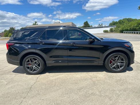 Used 2025 Ford Explorer ST w/ Sun And Sound Package RWD image 7