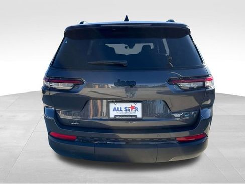 Used 2025 Jeep Grand Cherokee L Altitude image 7