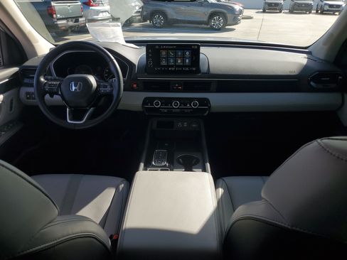 Used 2024 Honda Pilot EX-L image 17