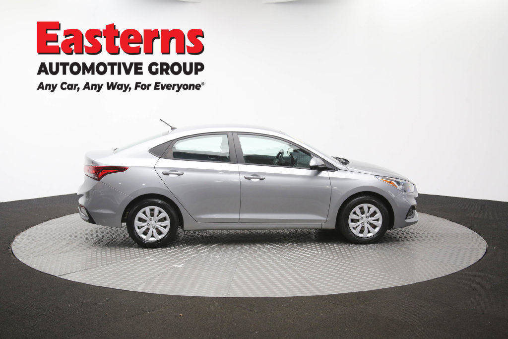 Used 2021 Hyundai Accent SE FWD image 46