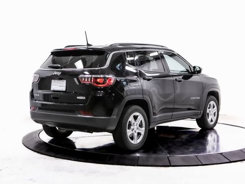 Used 2023 Jeep Compass Latitude image 7