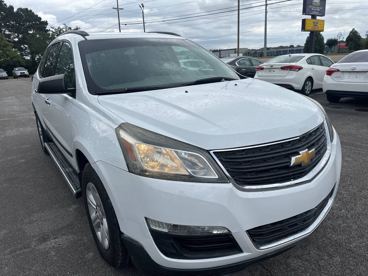 Used 2016 Chevrolet Traverse LS FWD image 4