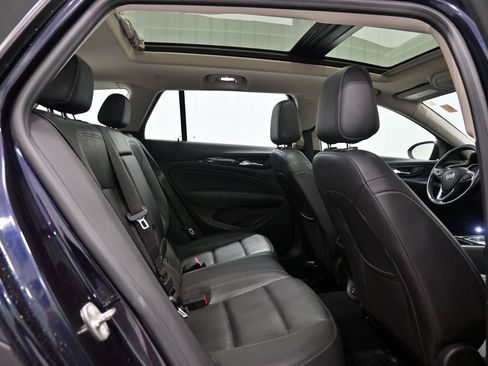 Used 2018 Buick Regal Essence w/ Driver Confidence Package #1 AWD/4WD image 28