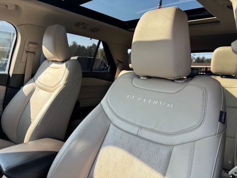 Used 2022 Ford Explorer Platinum w/ Equipment Group 601A image 14