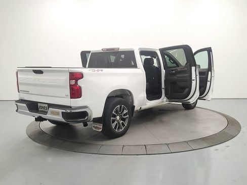 Used 2023 Chevrolet Silverado 1500 LT AWD/4WD image 16