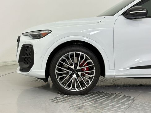 New 2026 Audi SQ5 Premium Plus image 12