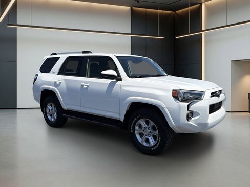 Used 2021 Toyota 4Runner SR5 AWD/4WD image 7