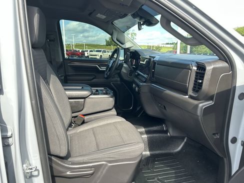Used 2024 Chevrolet Silverado 1500 LT AWD/4WD image 15
