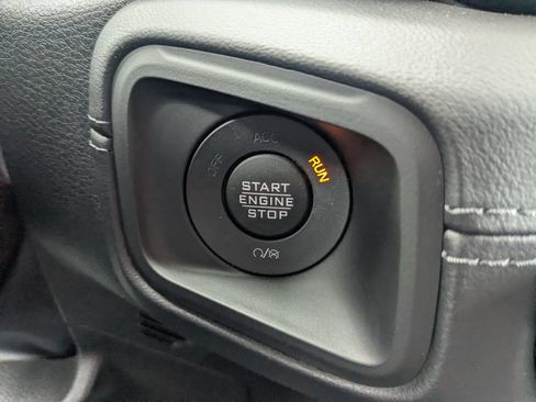 Used 2025 Jeep Gladiator Rubicon AWD/4WD image 20