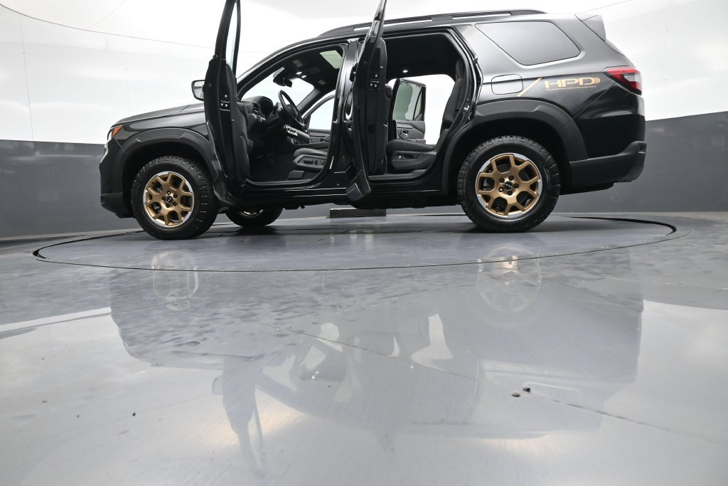 Certified 2024 Honda Pilot TrailSport image 51