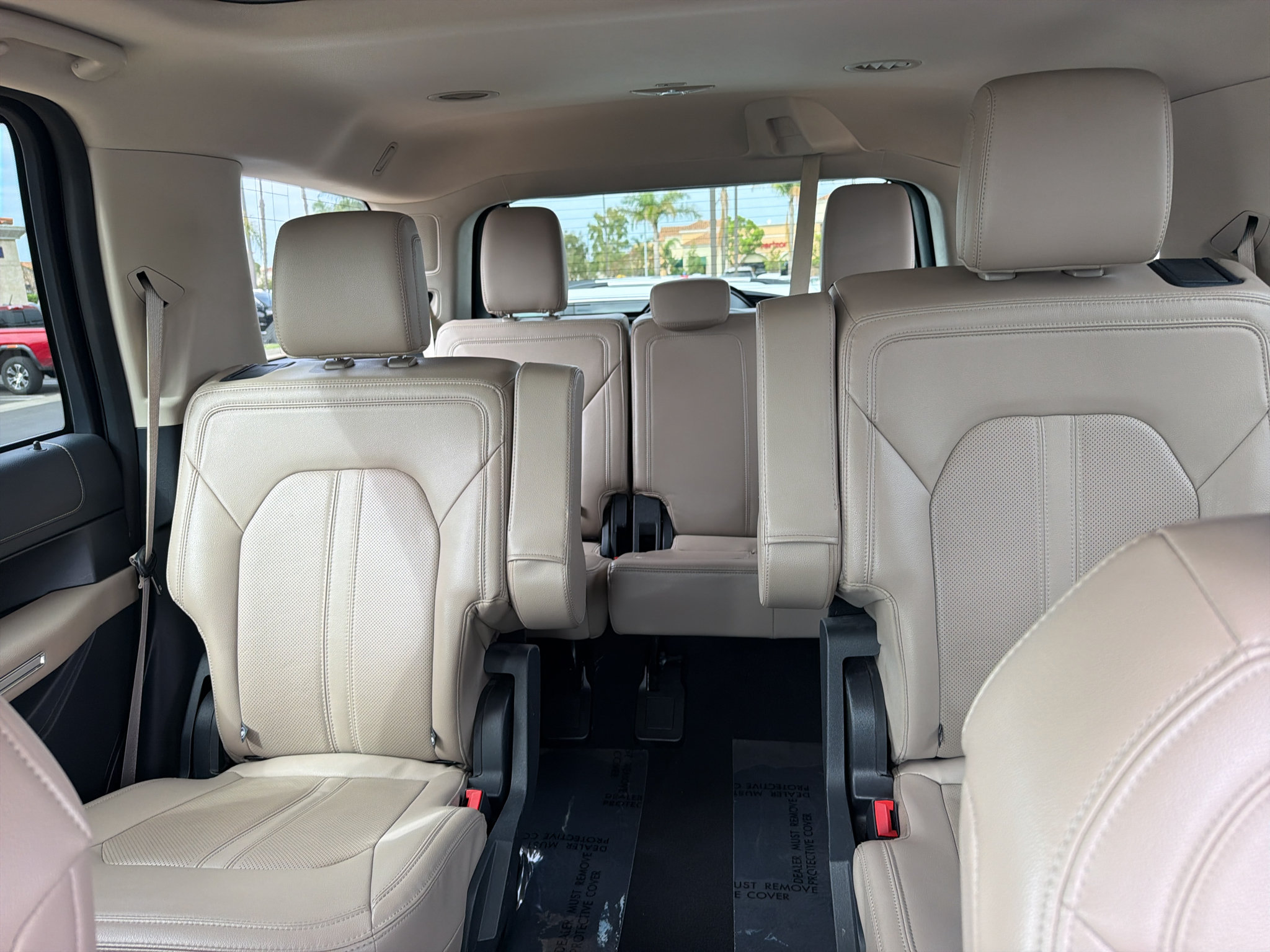Used 2024 Ford Expedition Limited AWD/4WD image 12