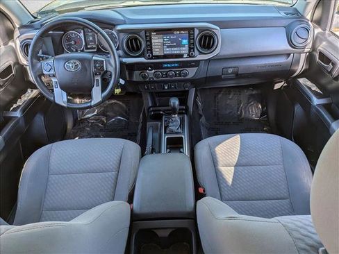 Used 2022 Toyota Tacoma SR5 w/ Technology Package image 16