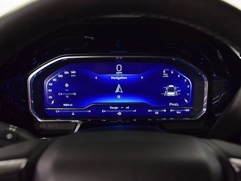 Used 2024 Chevrolet Silverado 2500 LTZ w/ LTZ Convenience Package image 19