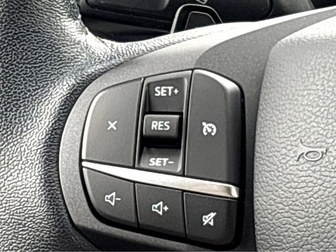 Used 2020 Ford Explorer XLT w/ Comfort Package image 14