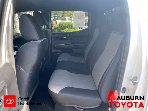 Certified 2022 Toyota Tacoma TRD Off-Road w/ Technology Package AWD/4WD image 27