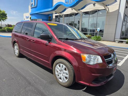 Used 2017 Dodge Grand Caravan SE w/ Power Window Group FWD image 1