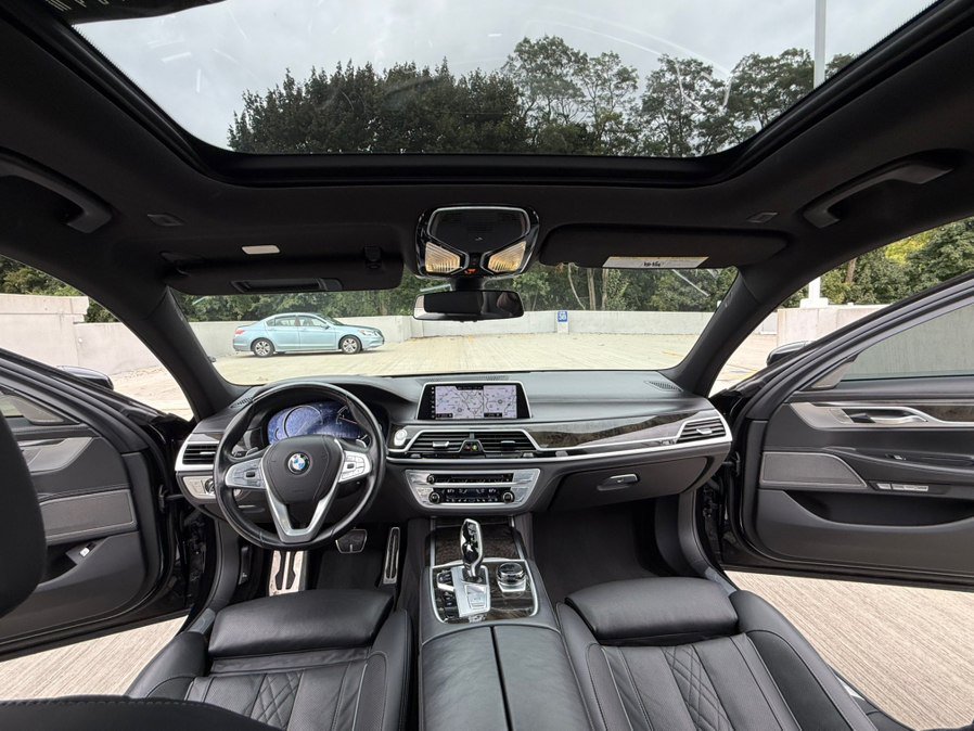 Used 2018 BMW 750i xDrive AWD/4WD image 14