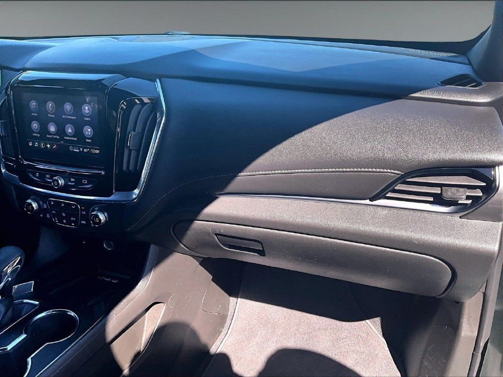 Used 2023 Chevrolet Traverse LT AWD/4WD image 13