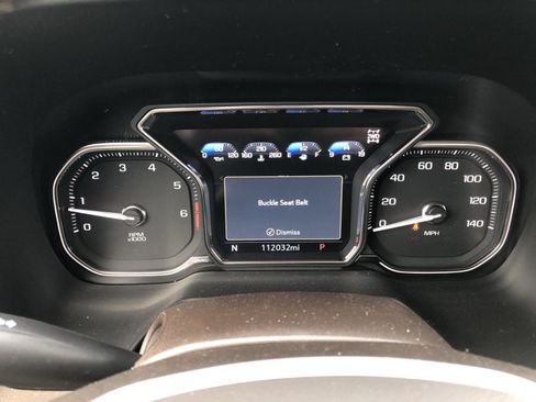 Used 2021 GMC Yukon SLT w/ SLT Premium Package image 11