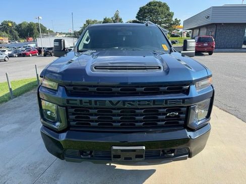 Used 2021 Chevrolet Silverado 2500 Custom w/ Custom Value Package AWD/4WD image 3