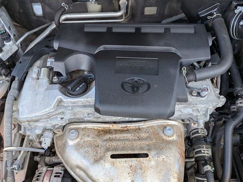 Used 2015 Toyota RAV4 XLE image 33