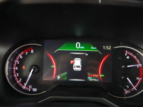 Used 2024 Toyota RAV4 XLE FWD image 15