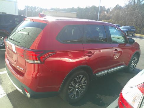 Used 2018 Mitsubishi Outlander ES image 6