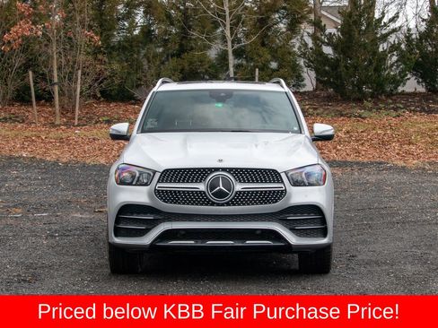 Used 2021 Mercedes-Benz GLE 350 w/ AMG Line Exterior image 2