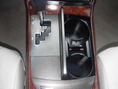 Used 2011 Toyota Avalon FWD image 39