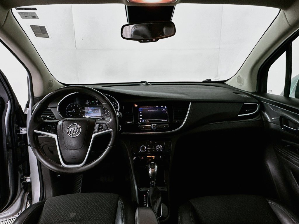 Used 2022 Buick Encore Preferred w/ Safety Package FWD image 3