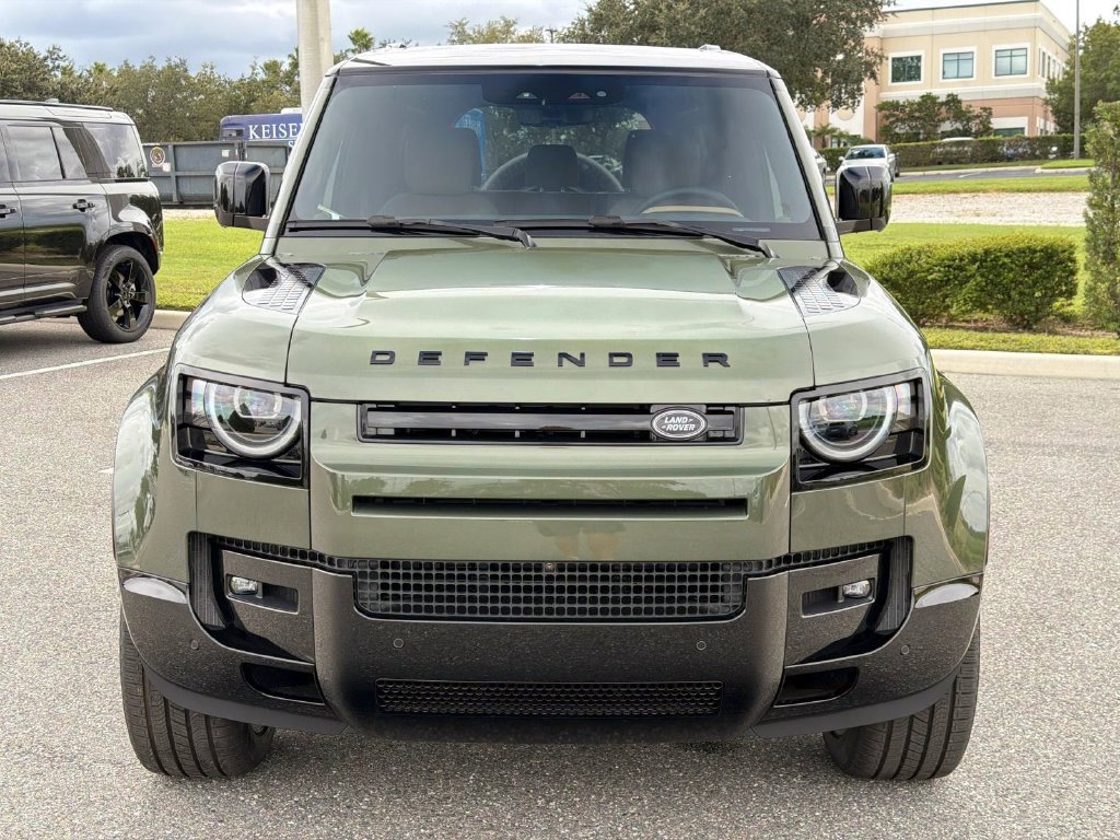 New 2026 Land Rover Defender 110 X-Dynamic SE AWD/4WD image 8